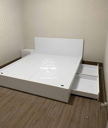 Giường gỗ công nghiệp 1m8