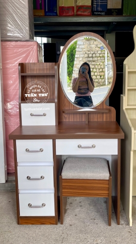 Bàn trang điểm gỗ MDF