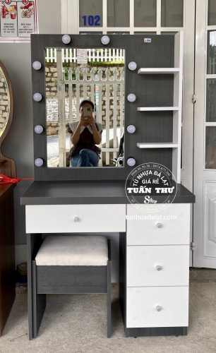 Bàn trang điểm gỗ MDF